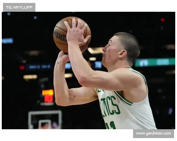 豪泽右侧底角三分命中，为球队注入信心逆袭加福德防守(豪泽什么意思)