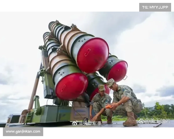 震撼亮相！J-的创新侧弹舱系统，双导弹配置如何改变空中对抗格局